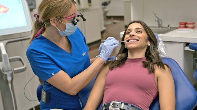 Dental-examination-for-oral-cancer