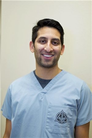 Dr Bhavik Bhakta mejor y económico dentista general, cosmético y de emergencia en Southwest Houston