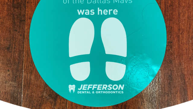 Social distancing graphic at Jefferson Dental & Orthodontics Stay Safe Covid-19 restrictions ease